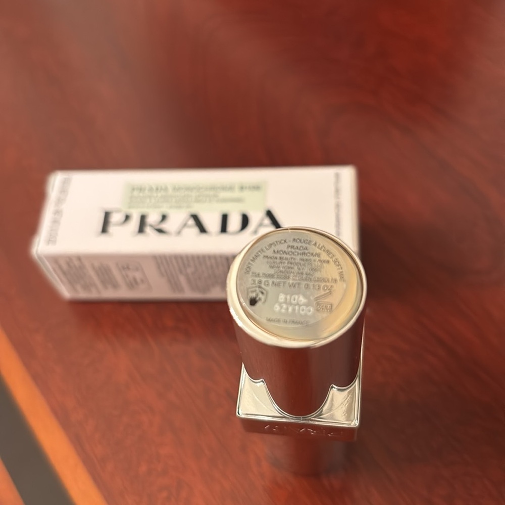 Prada Monochrome Soft Matte lipstick B106 - CARAMEL - Picture 11 of 15